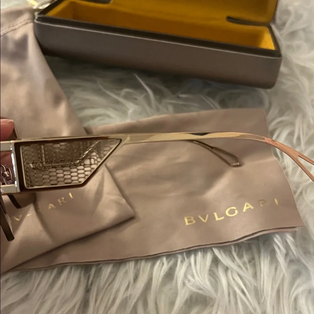 Bulgari Elegant Brown Sunglasses - Picture 3 of 10